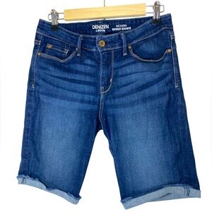 Denizen from Levi’s Women’s 8 Dark washed denim modern skinny Jean shorts